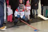 20170128153638_IMG_6436: Foto: Desítky dětí si na čáslavském zimním stadionu v rámci "Týdne hokeje" vyzkoušely roli hokejisty