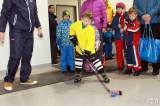 20170128153641_IMG_6484: Foto: Desítky dětí si na čáslavském zimním stadionu v rámci "Týdne hokeje" vyzkoušely roli hokejisty