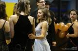 20170129141115_IMG_6805: Foto, video: Oktáva kolínského gymnázia zvolila pro svůj maturitní ples kriminální styl