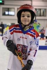20170130090749_IMG_2927: Hokej si v Čáslavi vyzkoušela téměř stovka dětí!