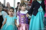 20170205155006_5G6H7717: Foto: S dětmi na karnevale ve Vrdech v neděli řádil i čaroděj!