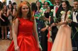 20170210235320_IMG_8367: Foto: Studenti oktávy čáslavského gymnázia se na maturitním plese vrátili do devadesátek