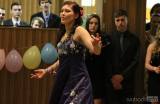 20170210235323_IMG_8418: Foto: Studenti oktávy čáslavského gymnázia se na maturitním plese vrátili do devadesátek