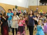 20170220144538_P1010939: Foto: Tradiční dětský karneval přilákal do Suchdola desítky masek