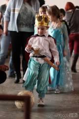 20170226211509_5G6H5268: Foto: Děti skotačily na karnevale v Křeseticích, tancovaly i soutěžily