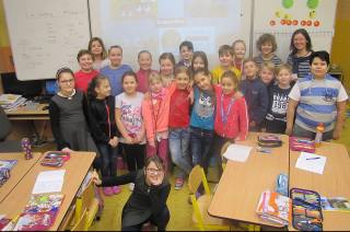 Děti z kolínské Pětky se učí anglicky s Julií
