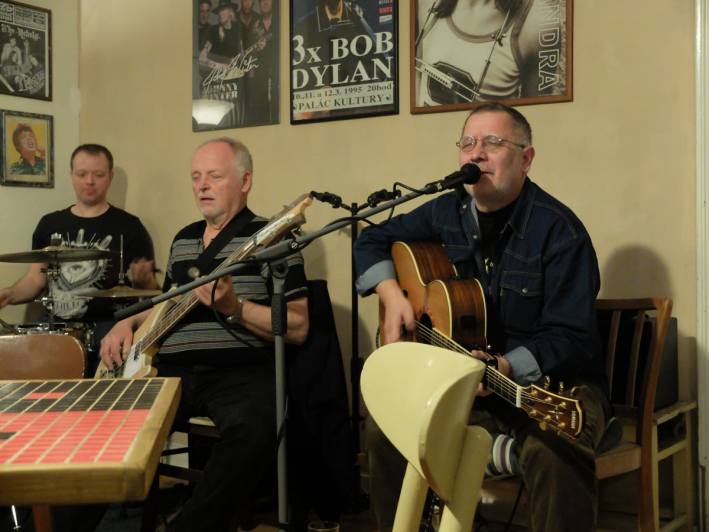 Foto: V Blues Café zahrálo hudební uskupení Dura Blues Band