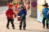 20170313170959_5G6H0162: Foto: Děti z Mateřské školy Miskovice se vypravily do masopustního průvodu