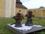 28: Foto: V rámci sudějovské pouti požehnali dvěma zrekonstruovaným zvonům