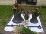 p1170882: Foto: V rámci sudějovské pouti požehnali dvěma zrekonstruovaným zvonům