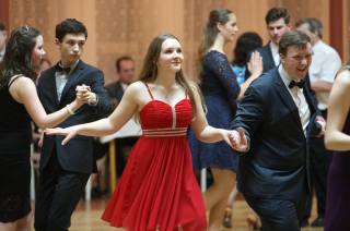 Foto: Závěrečným „Věnečkem“ skončily pokračovací taneční kurzy v Uhlířských Janovicích
