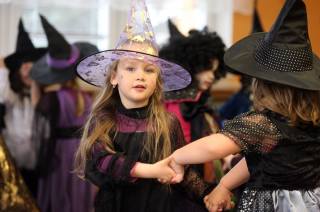 Foto: V Mateřské školce Benešova II v pátek řádili čarodějové a čarodějnice!
