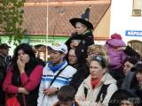 20170501090918_DSCN3454: Foto: Čarodějnice ve Zbraslavicích na náměstí: Jan Kraus a skupina Katapult!