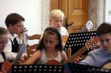 20170614084554_5G6H7252: Foto: Kytaristé ze třídy Petra Šťastného zahráli na závěrečném koncertu