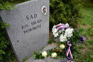 V Sadech Dr. Milady Horákové uctili památku komunistických obětí