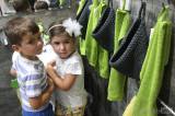 ah1b3771: Foto: Dětem v česko-anglické školičce horko nevadí, věnují se i józe