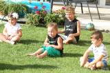 ah1b3806: Foto: Dětem v česko-anglické školičce horko nevadí, věnují se i józe