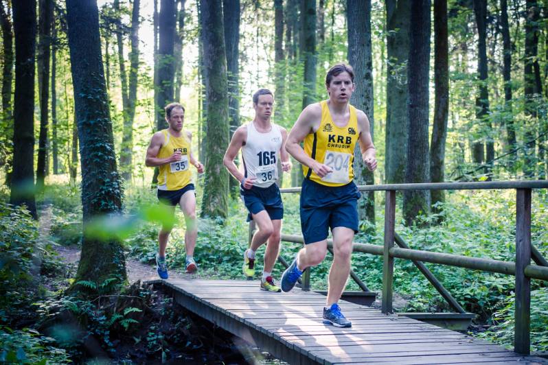 Foto: Čtyřicet běžčů se vydalo na trasu cross country závodu "Běh lesem u Doubravy"