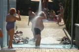 ah1b6414: Foto: Horko láme rekordy, Kolíňáci utekli k bazénu