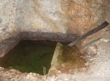 20170903184116_DSCN7692: Hrad se zachovalým podzemím a studní najdete v Chlumu u Zbýšova
