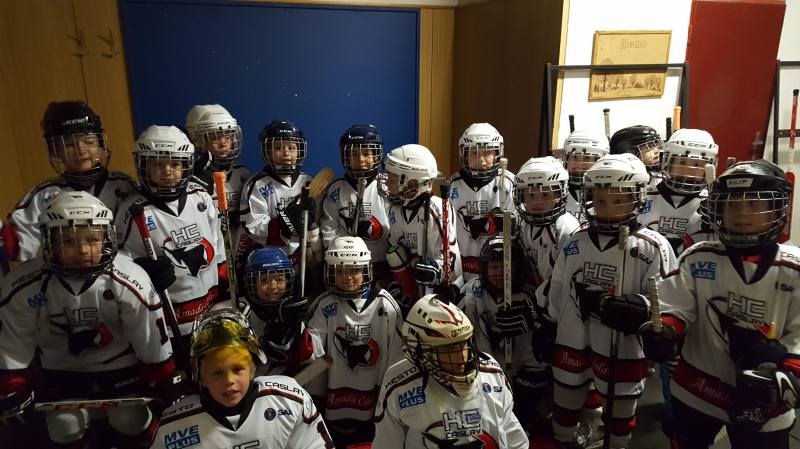 Foto: Mladí hokejisté Čáslavi zabodovali na turnaji v Nymburce