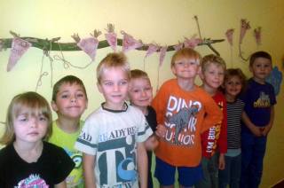 Děti z miskovické mateřinky si vyzdobily školku keramickými draky