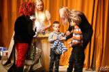 20171203175001_5G6H5738: Foto: Mikulášskou pohádku s nadílkou si užily děti v Tylově divadle v Kutné Hoře