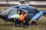 20171206113024_x-0381: Foto: Těžce zraněného muže musel po pádu z lešení do nemocnice dopravit vrtulník