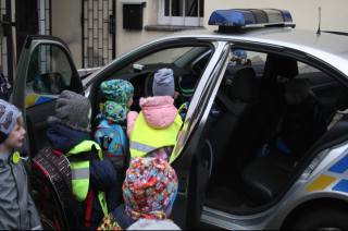 Děti navštívily policejní oddělení v Uhlířských Janovicích