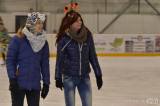 20171220135408_DSC_0420: Foto: Nejmladší členové čáslavského hokejového klubu si užili karneval na ledě