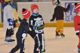 20171220135413_DSC_0488: Foto: Nejmladší členové čáslavského hokejového klubu si užili karneval na ledě