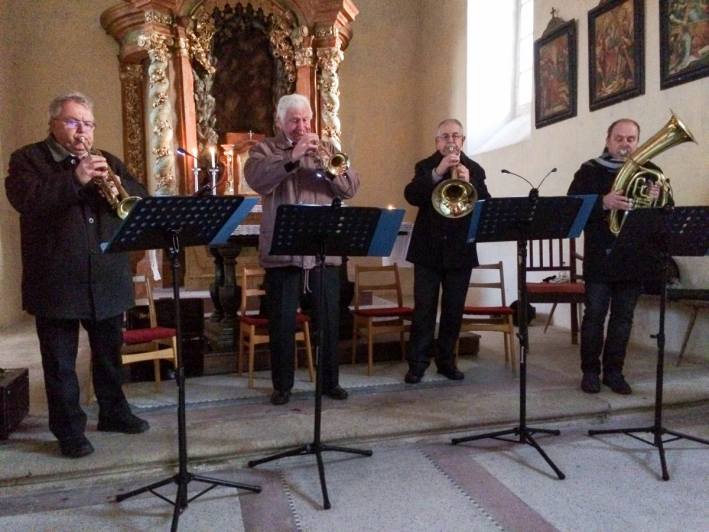 Na vánočním koncertě ve Sv. Janu t. Krsovicích zahrálo dechové kvarteto Brass Ansábl GB