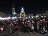20180101200141_DSCN0124: Foto, video: Ohňostroj osvítil na Nový rok také náměstí Jana Žižky v Čáslavi