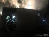 20180112095206_3: Tři jednotky hasičů likvidovaly požár kůlny v Cerhenicích