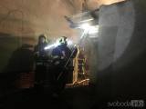 20180112095207_5: Tři jednotky hasičů likvidovaly požár kůlny v Cerhenicích