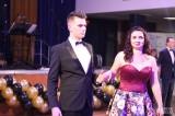 20180128150333_IMG_2851: Foto: Slavnostní šerpy převzali na maturitním plese i studenti kolínské obchodní akademie