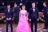 20180128150342_IMG_2888: Foto: Slavnostní šerpy převzali na maturitním plese i studenti kolínské obchodní akademie
