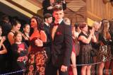 20180128150343_IMG_2892: Foto: Slavnostní šerpy převzali na maturitním plese i studenti kolínské obchodní akademie