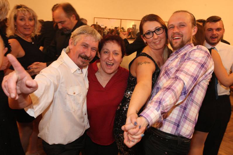 Foto: Sportovci si v sobotu zatančili na plese v Horních Bučicích