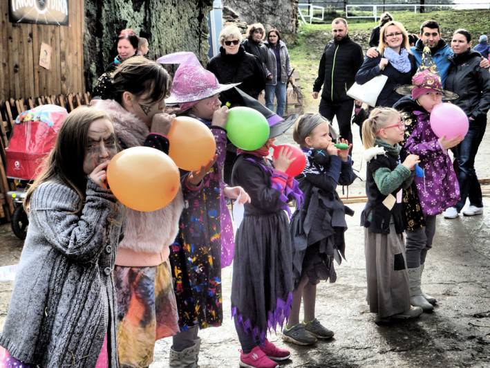 Čarodějnice „nanečisto“ si vyzkouší tradičně na statku v Miskovicích