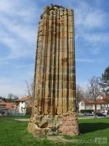 20180419073325_2: Pilíř gotické baziliky v Klášterní Skalici je monumentální!