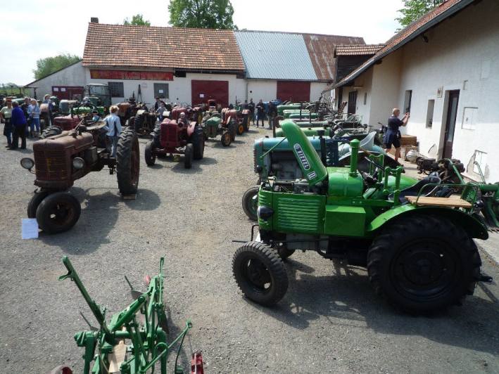 Historické traktory potřetí vystaví v Kralicích u Chlístovic