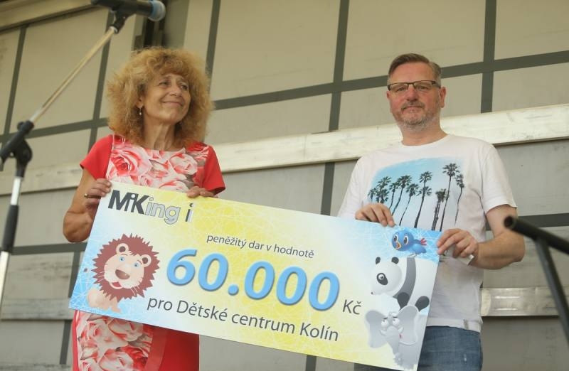 Foto: Společnost Miking s.r.o. finančně podpořila Dětské centrum Kolín 