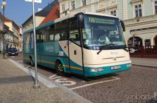 Na autobusy v centru Kutné Hory si musí zvyknout cestující, ale i řidiči!