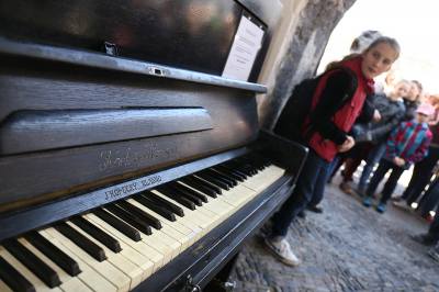 Kolínské piano bude během podzimu přemístěno, spočinout by mohlo na jaře před novou budovou infocentra