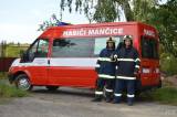 20180828214650_mancice2: Sbor dobrovolných hasičů Mančice díky Nadaci Agrofert pořídil starší dopravní vůz Ford transit