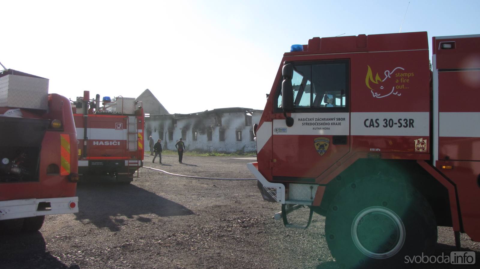 Foto: Požár skladu ve Svaté Kateřině způsobil škodu za 2,5 milionu korun