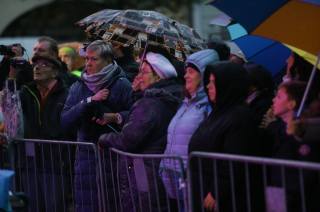 Nedělní oslavy na Karlově náměstí nepřekazil ani déšť