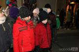 20181130183745_5G6H0467: Foto: V Křeseticích v pátek rozsvítili vánoční strom, zazpívaly děti ze školy