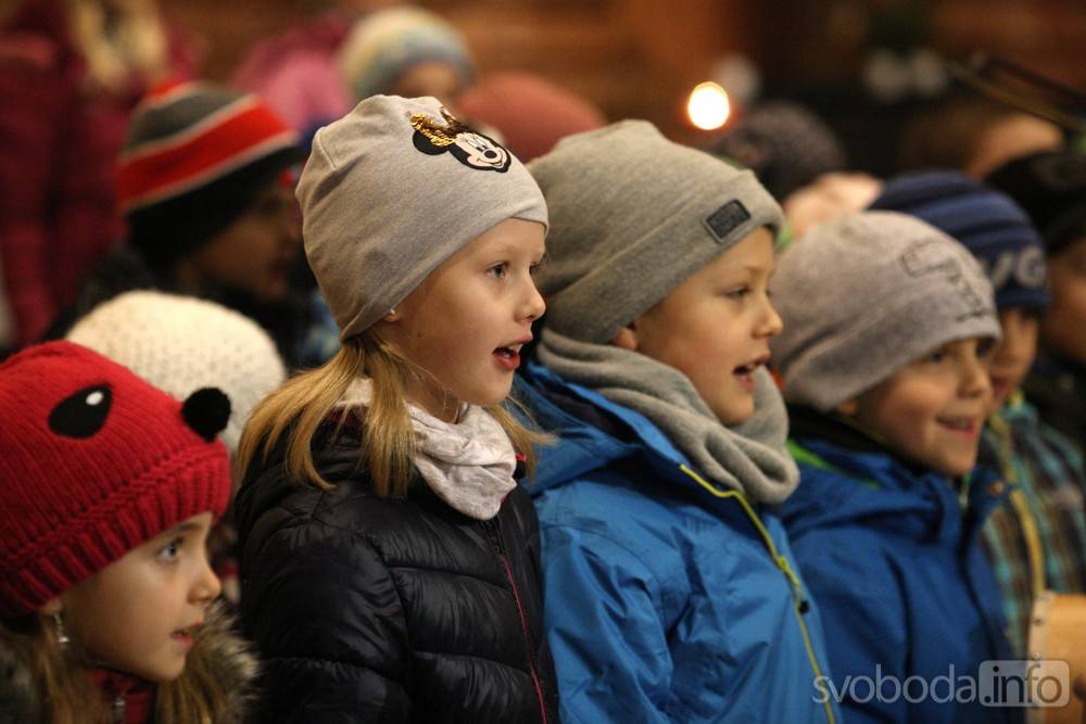 Foto: Na „Vánočním koncertu“ v kostele sv. Jana Nepomuckého vystoupili žáci ZUŠ Kutná Hora